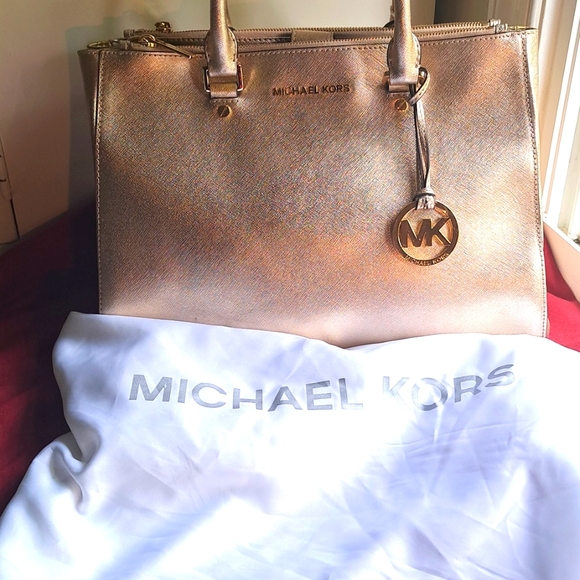 SOLD NEW  Michael Kors Sutton Pale Gold Leather Satchel/CBwithTags - Picture 3 of 14